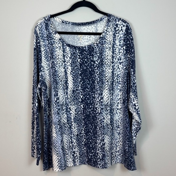 Belle Kim Gravel Tops - Belle Kim Gravel Womens Blue Leopard Print Long Sleeve Stretch Top sz 1X Comfort